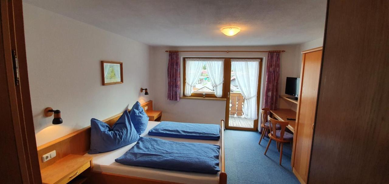 Pension Appartements Via Claudia Lermoos Extérieur photo